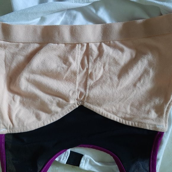 Omberry  White Tank Top Yogawear Open Back Small - Picture 7 of 9